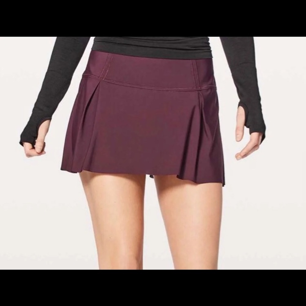 Lululemon Lost in Pace skirt 6 Tall